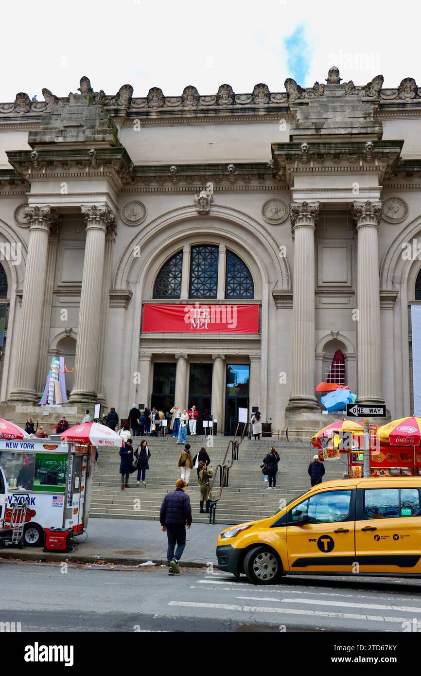 The Metropolitan Museum on Fifth avenue in Manhattan, New York Stock Photo