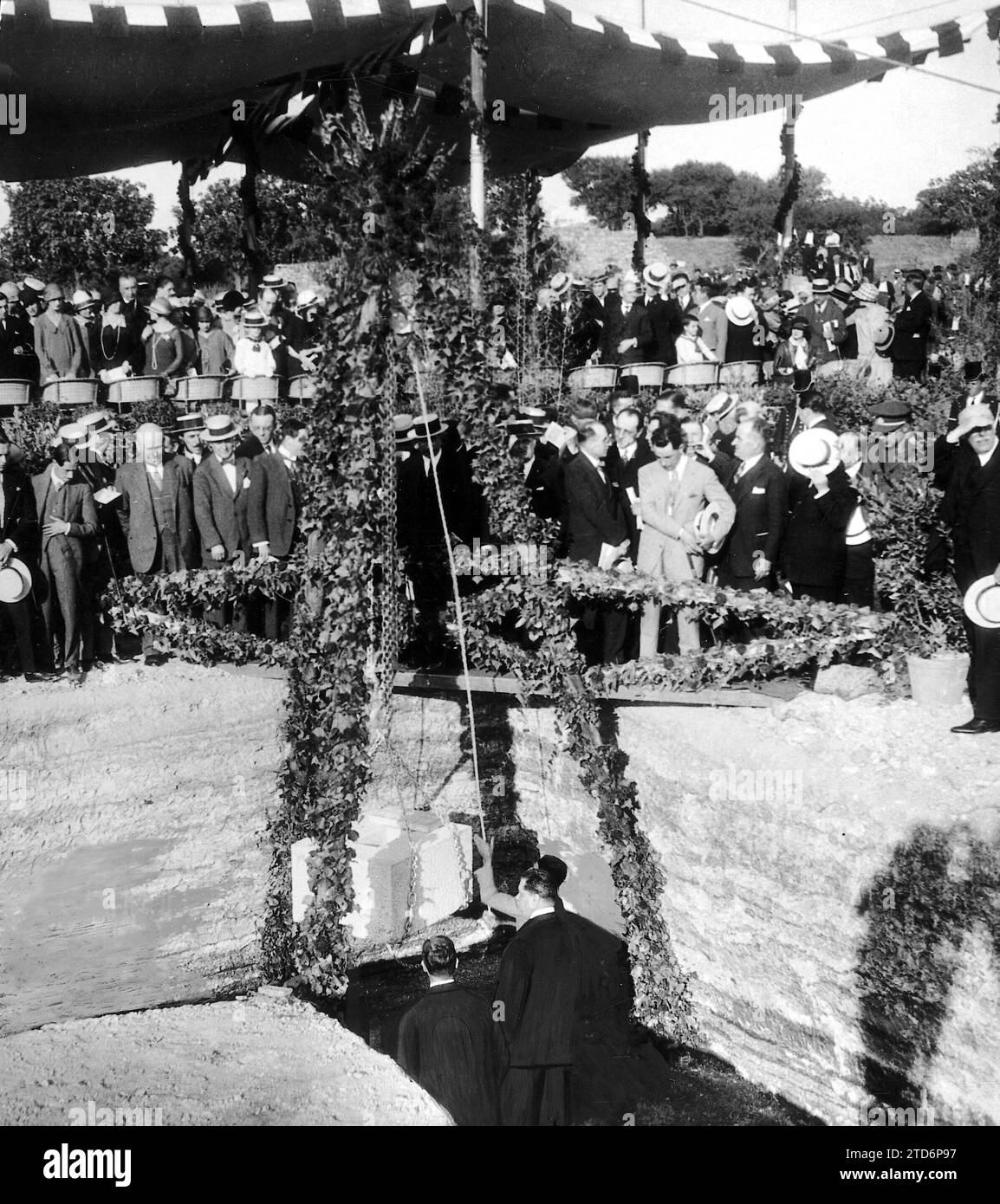 Solemnly celebrated Black and White Stock Photos & Images Alamy