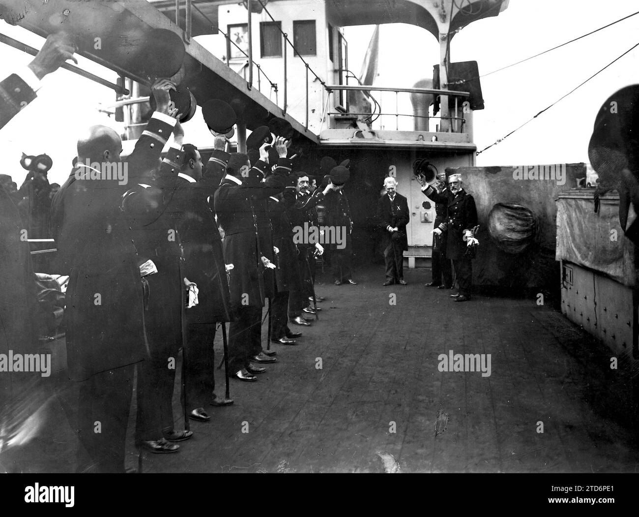 09/30/1910. The first official act of the president of the Portuguese republican government. The head of the Provisional Cabinet, Teofilo Braga, accompanied by the Minister of the Navy, Visiting the Cruise Ship 'Don Carlos' and Acclaimed by the ship's officers. Credit: Album / Archivo ABC / Ramón Alba Stock Photo
