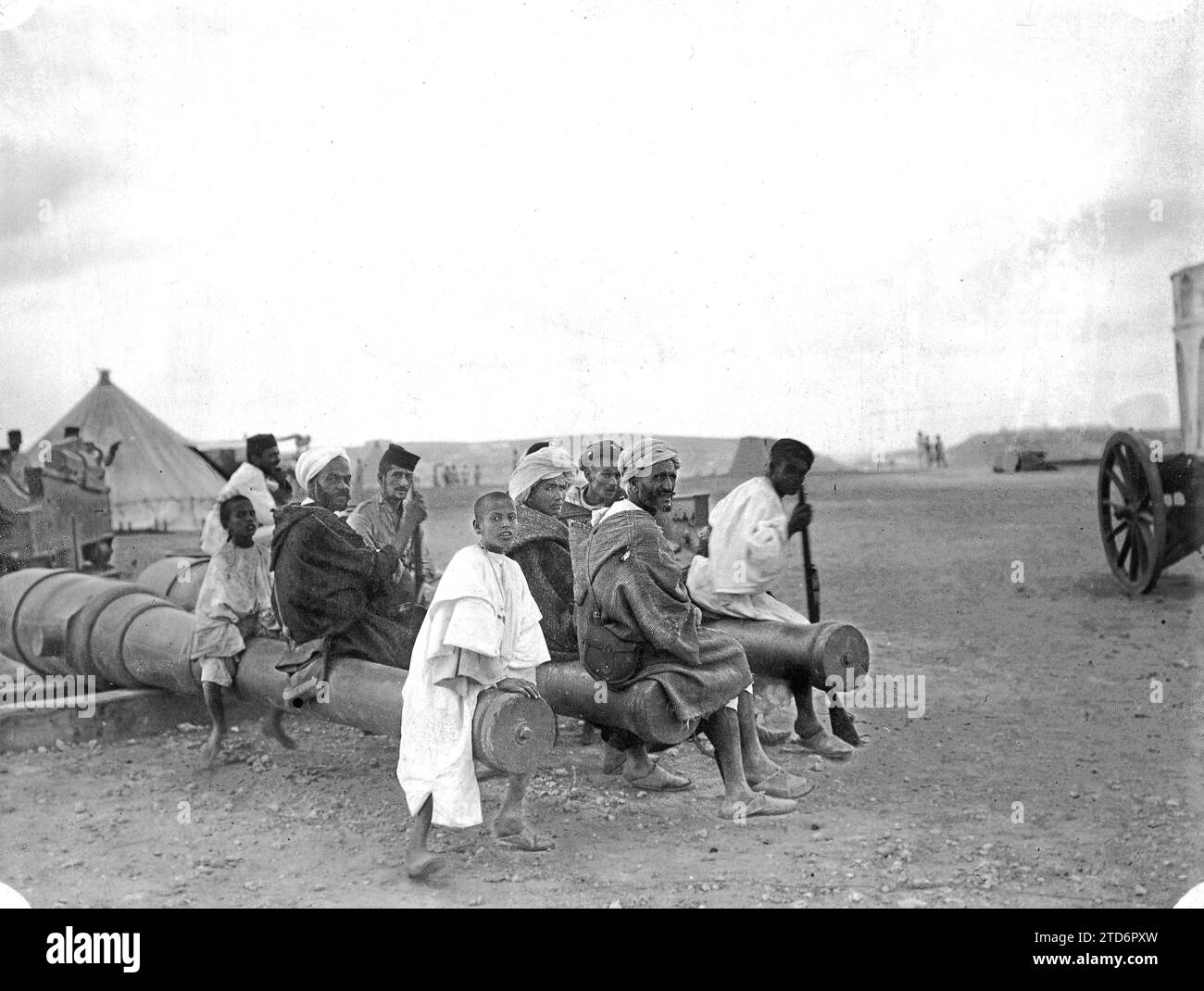 08/31/1909. The Moros of the Indigenous police. Group of Rifeños ...