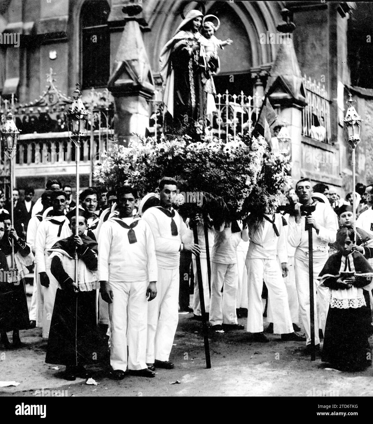 07/15/1923. Santander. The Patron Saint of Sailors. Image of our Lady of Carmen, carried by the