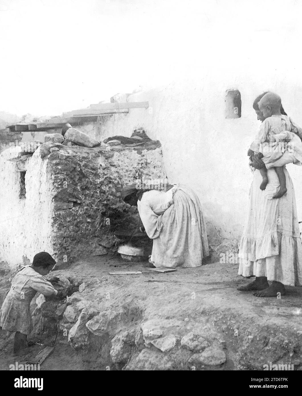 07/31/1909. In the Hebrew neighborhood of Melilla. Hebrew Women