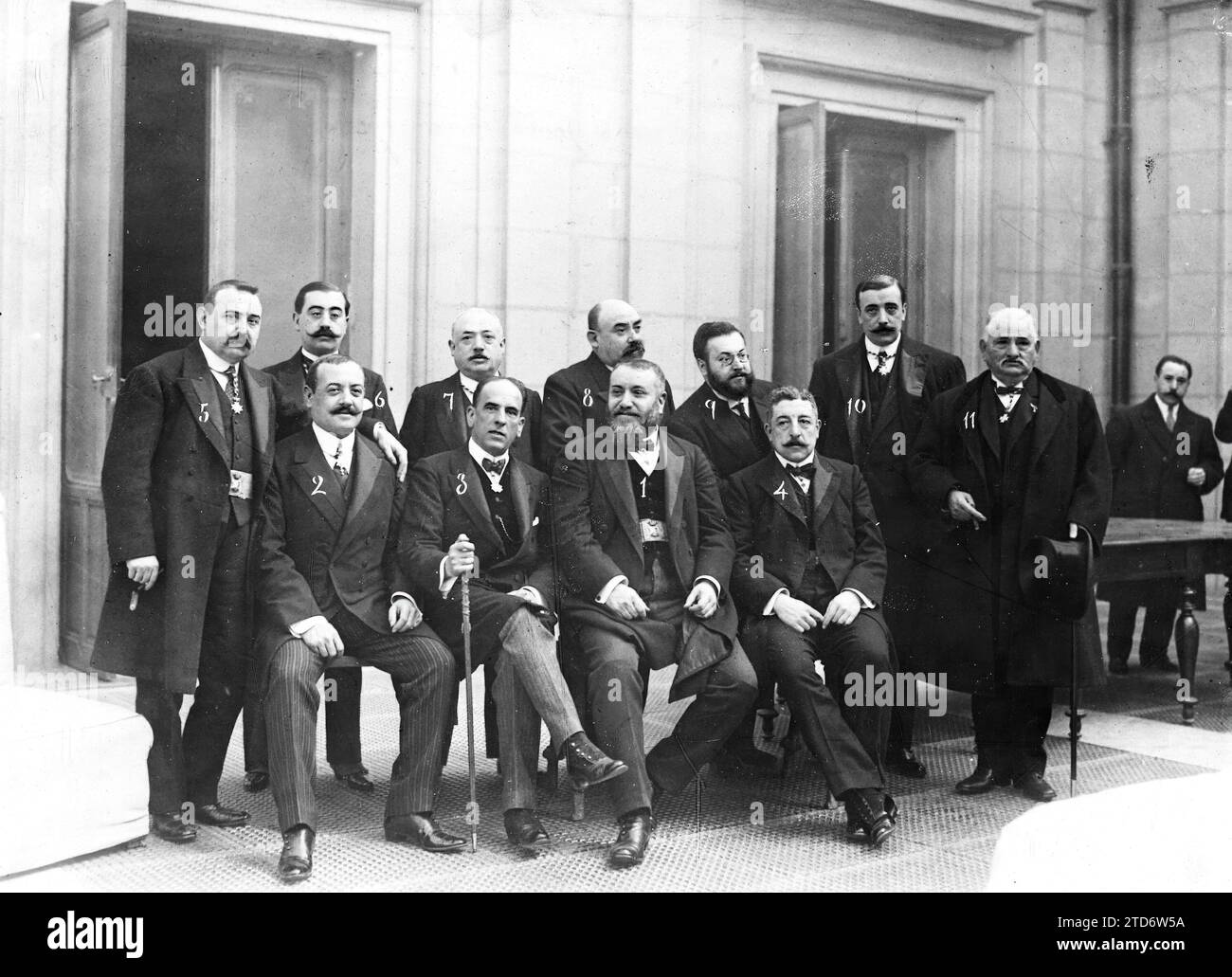 12/31/1911. New Deputy Mayor of Madrid. The Mayor President, Mr. José Francos Rodríguez (1), accompanied by the Lieutenants Mr. Pedro Vicente Buendía (2), from the Congressional district; Mr. Francisco García Molinas (3), from the Hospicio; Mr. Juan de Ortueta (4), Buenavista; Mr. Lázaro Martín Pindado (5), Center; Mr. Luis Gayo (6), Chamberi; Mr. Enrique Fraile (7), Latina; D. Juan de Dios Raboso (8); Hospital; Mr. Baldomero Argente (9), Inclusa; Mr. Andrés Aragón (10), palace and Mr. Felipe González Rojas (11), University. Credit: Album / Archivo ABC / Rivero Stock Photo