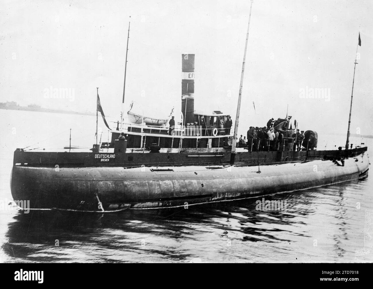 Baltimore (United States), July 1916. German commercial submarines. In the image, the "Deutschland" anchored in the port of Baltimore, after its crossing of the Atlantic. Credit: Album / Archivo ABC / Underwood & Underwood Stock Photo