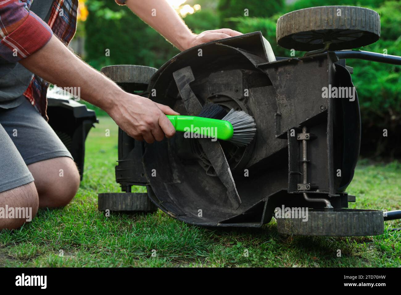 Lawn mower store cleaning brush
