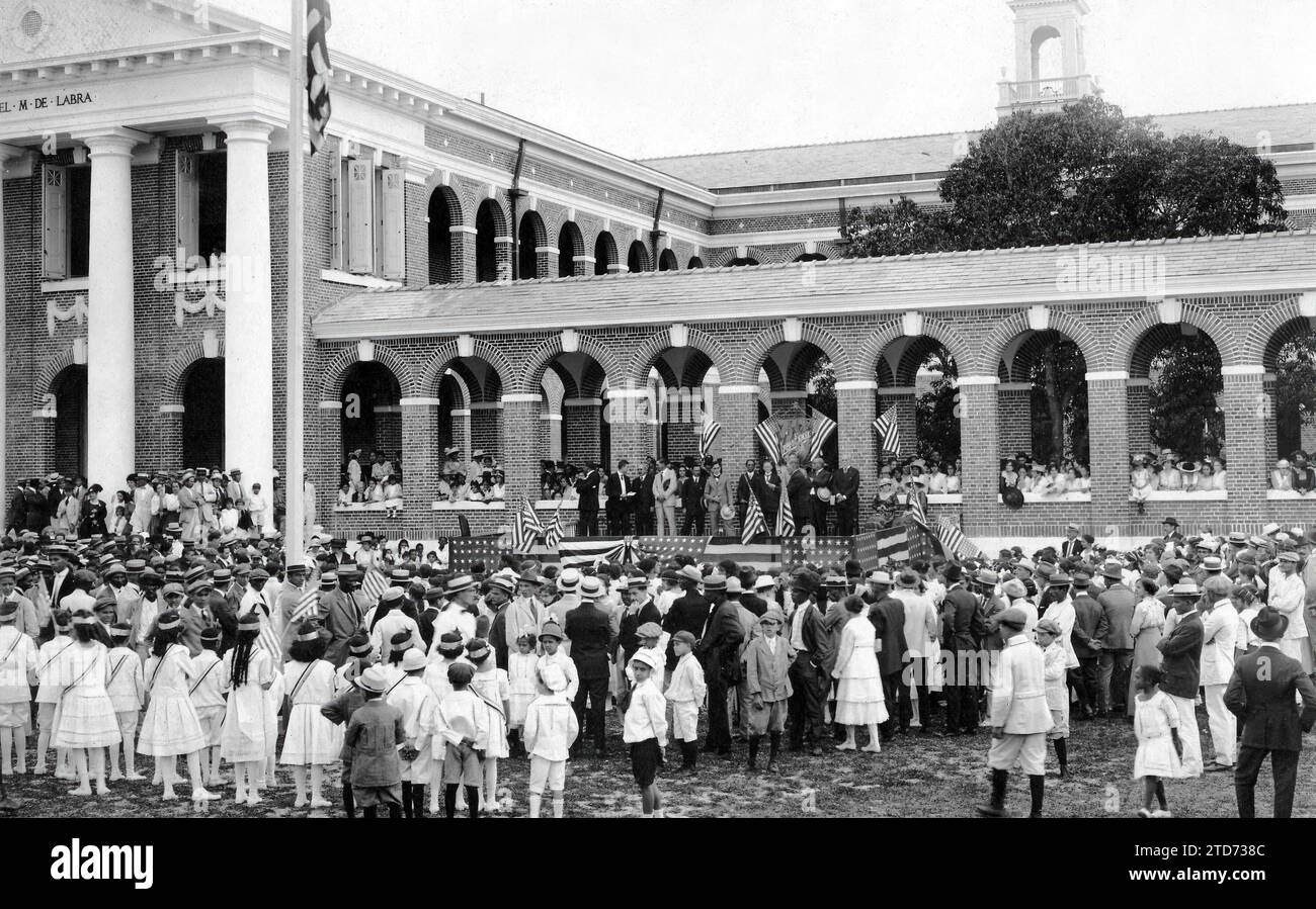 Santurce neighborhood, San Juan (Puerto Rico), May 1918. Inauguration of the Labra school, built and inaugurated in honor of the famous Spanish politician Mr. Rafael Mª de Labra, which is currently the headquarters of the Museum of Contemporary Art of Puerto Rico (MAC). Credit: Album / Archivo ABC Stock Photo