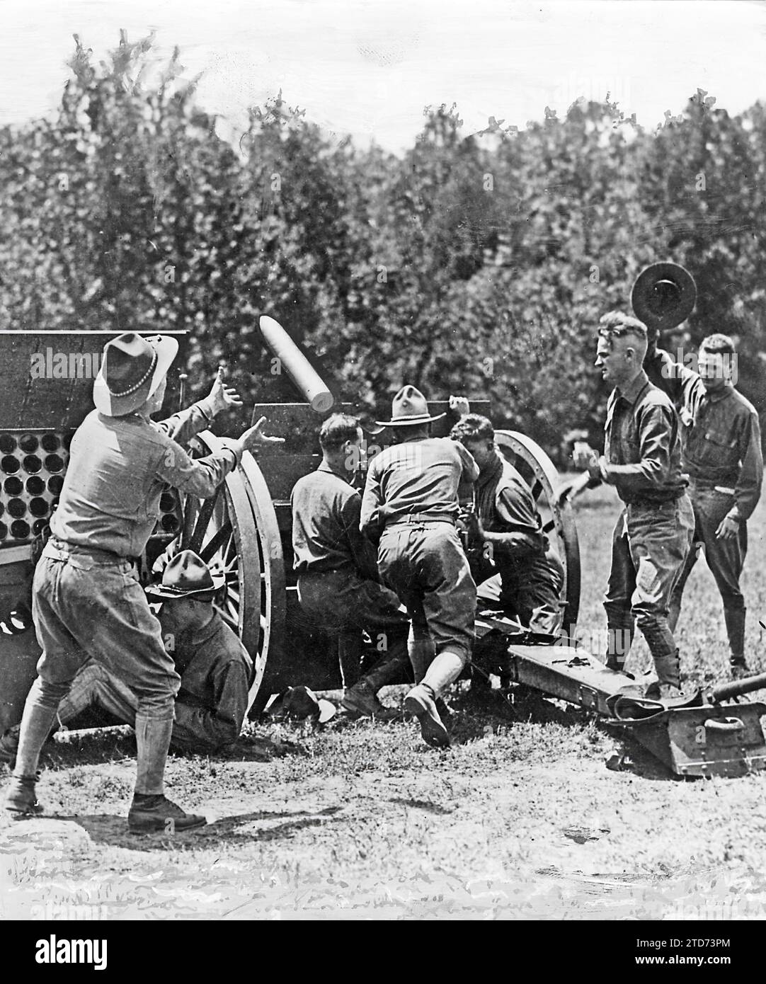 07/31/1917. Preparations in the United States. Artillery Cadets in ...