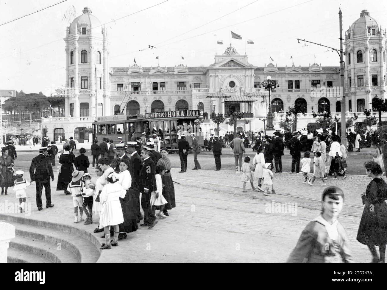 Santander, July 1917. The Gran Casino during the concerts of the magnificent orchestra conducted by maestro Saco del Valle. Credit: Album / Archivo ABC / Duomarco Stock Photo