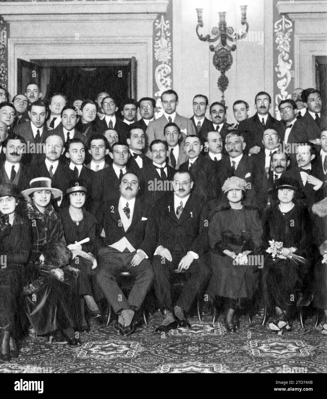 01/27/1919. In the Madrid city hall. The Mayor (1), with the president of the Civil Health Congress, Dr. Albiñana (2), and the Concurrent At the party held yesterday as a gift to the Congressmen. Credit: Album / Archivo ABC / Julio Duque Stock Photo