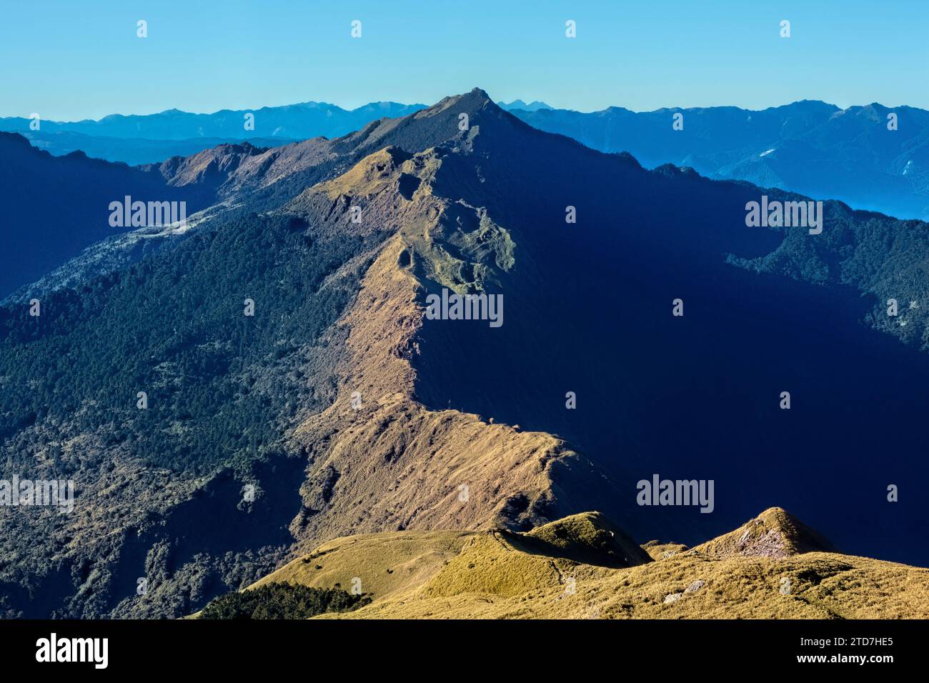 View of the beautiful ridge route on Mount Nenggao, Nantou, Taiwan ...