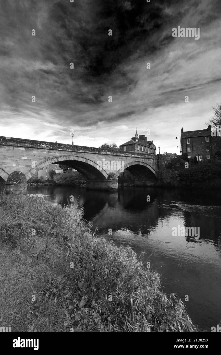 The river Annan, road bridge and town hall, Annan town, Dumfries and Galloway, Scotland, UK Stock Photo