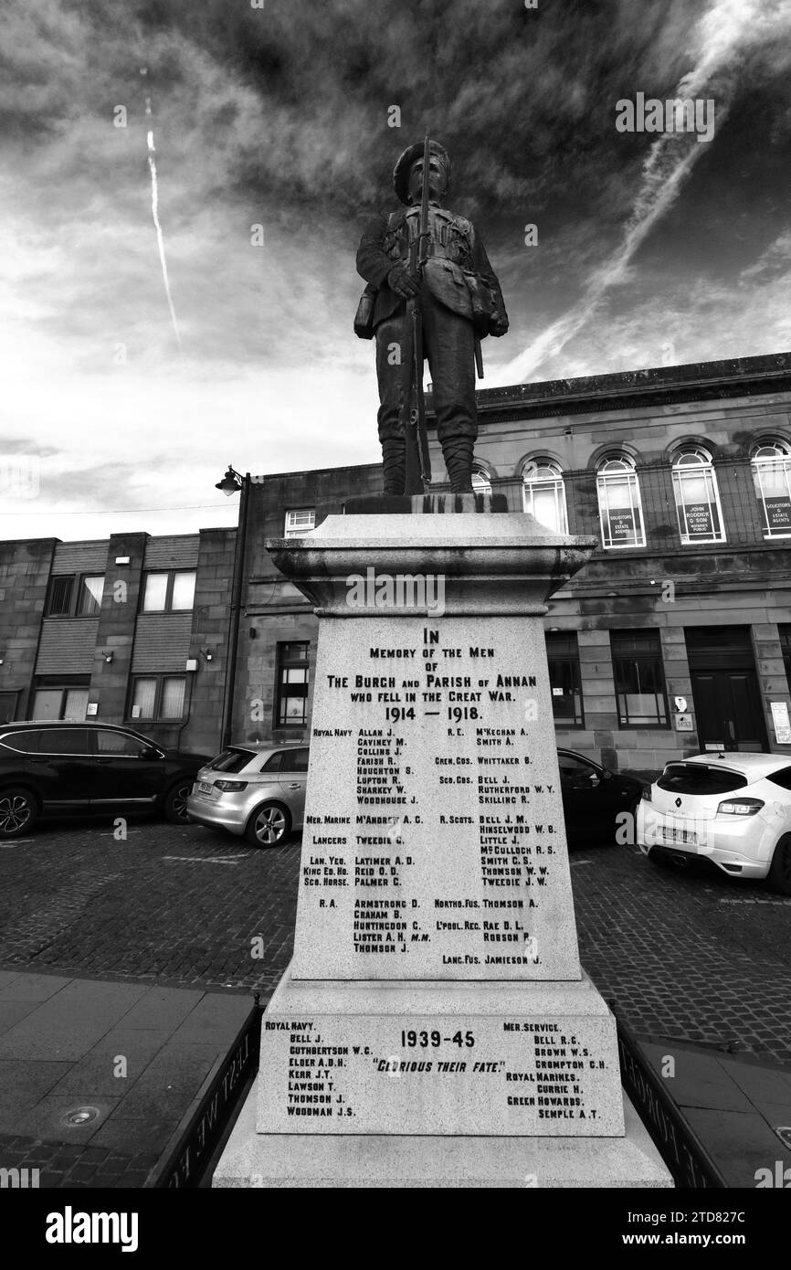The War Memorial in Annan town, Dumfries and Galloway, Scotland, UK Stock Photo
