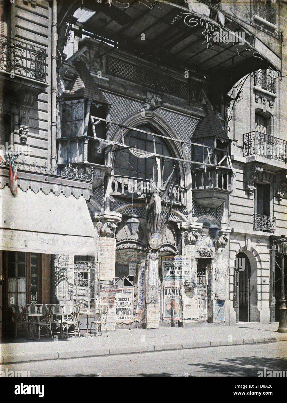 100 boulevard de clichy hires stock photography and images Alamy