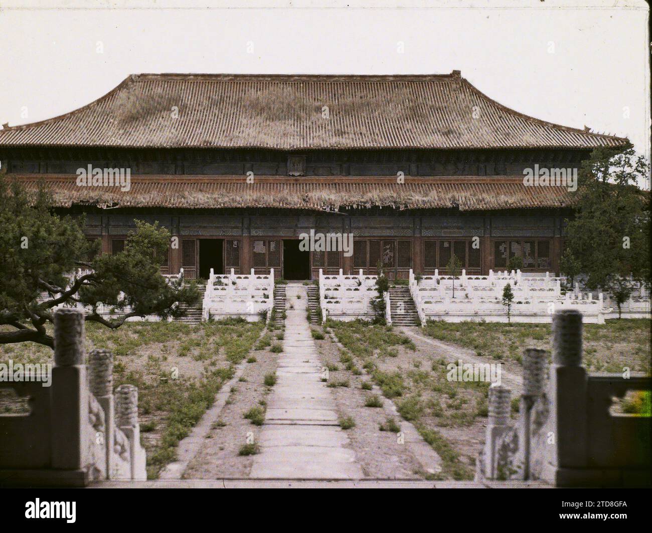 Tomb temple hi-res stock photography and images - Alamy