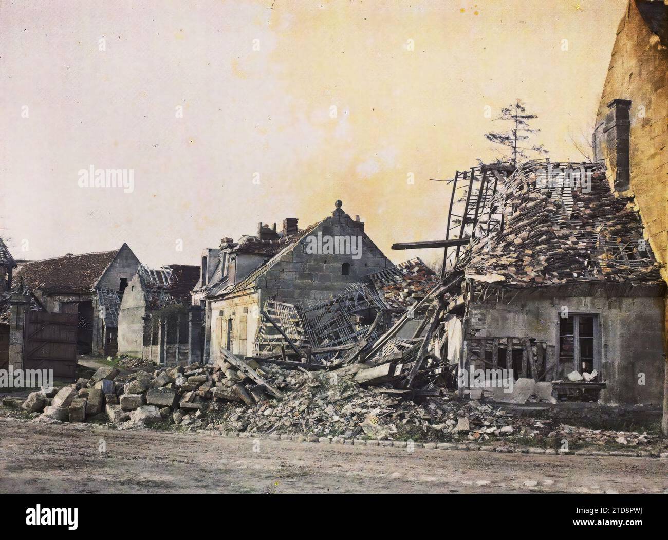 Guerre 14-18 France photo village détruite par bombardement Guerre 14-18 France photo village détruite par bombardement