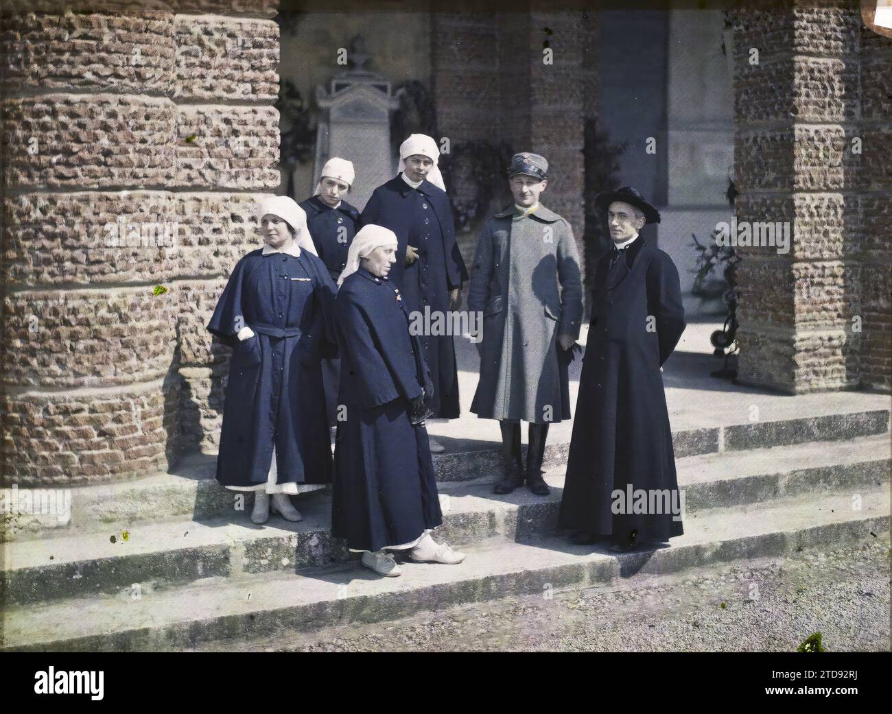 Italian army nurses hi-res stock photography and images - Alamy