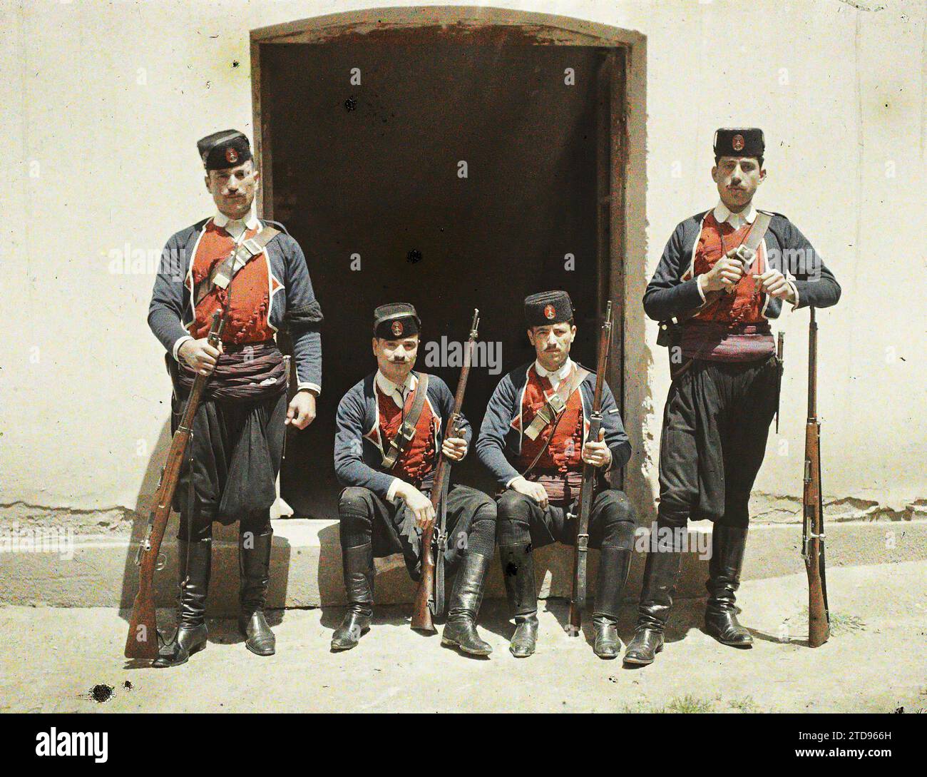 Military uniform portrait man army clothing human beings society hi-res  stock photography and images - Page 2 - Alamy