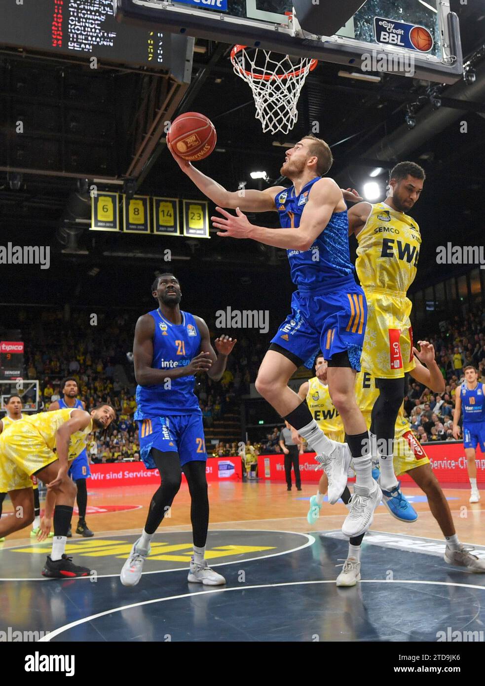 18.12.2023, EWE Arena, Oldenburg, GER, easy CreditBBL, EWE Baskets