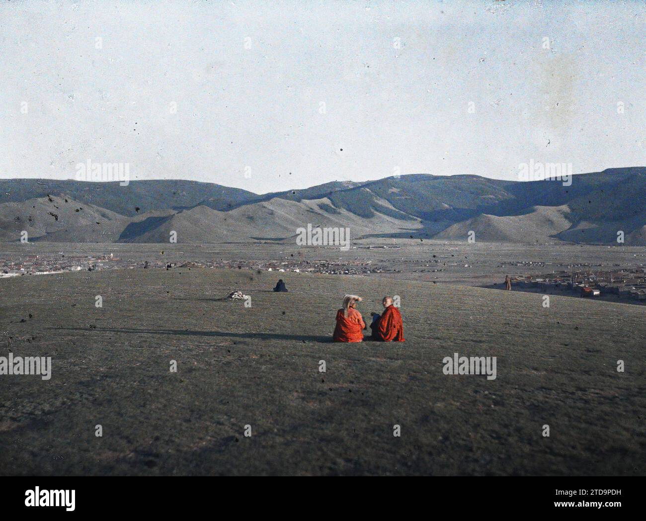 Mongolia two lamas sitting hi-res stock photography and images - Alamy