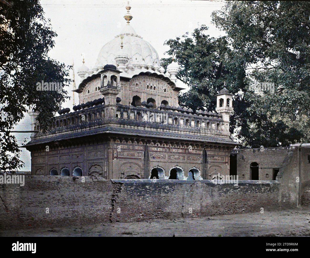 Lahore, India (current Pakistan) Sikh temple (?), Religion, Habitat