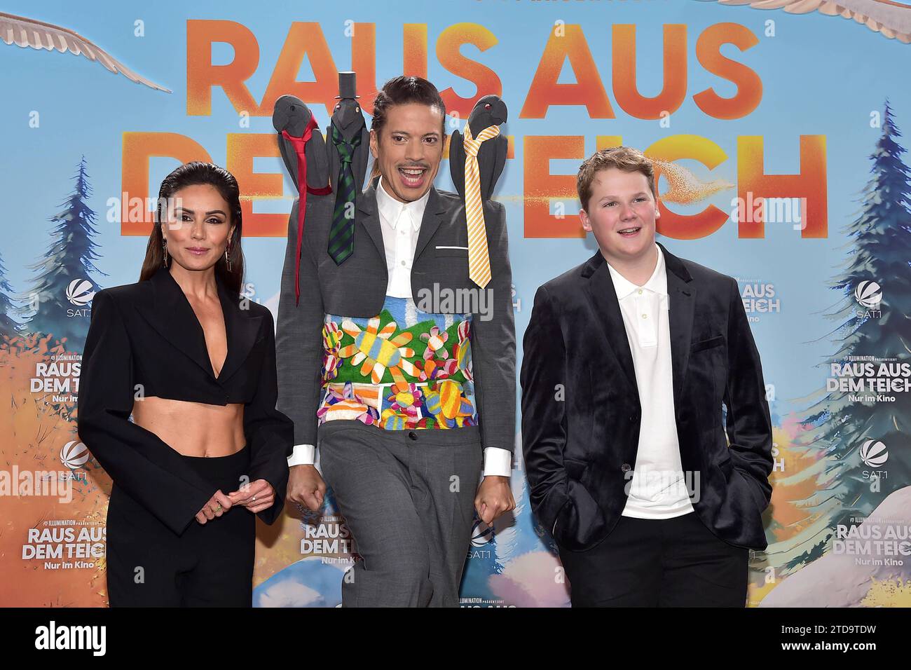 Deutschlandpremiere von RAUS AUS DEM TEICH Nazan Eckes, Gonzlez