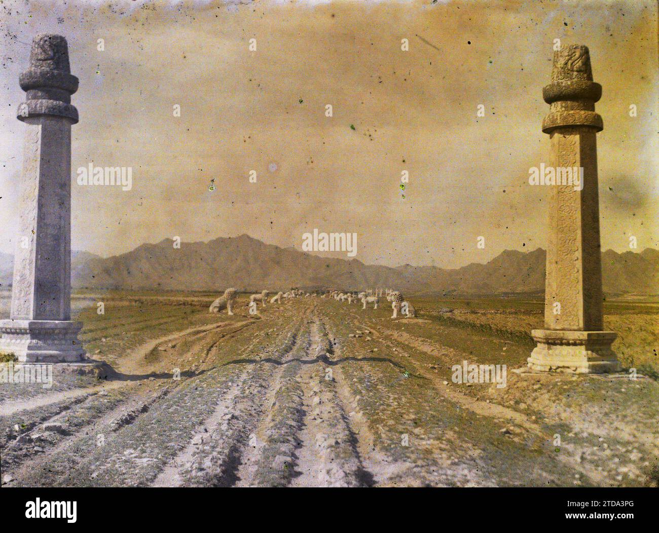 Changping, China Ming Shisanling ('Thirteen Tombs of the Ming'), Nature ...
