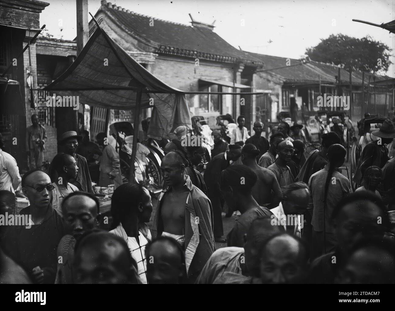 Pékin, Chinese Quartier WAI ZUOYI OU BIEN NEI ZUOYI , 1913 - China -  Stéphane Paset, 1912 - China - Stéphane Passet Stock Photo - Alamy