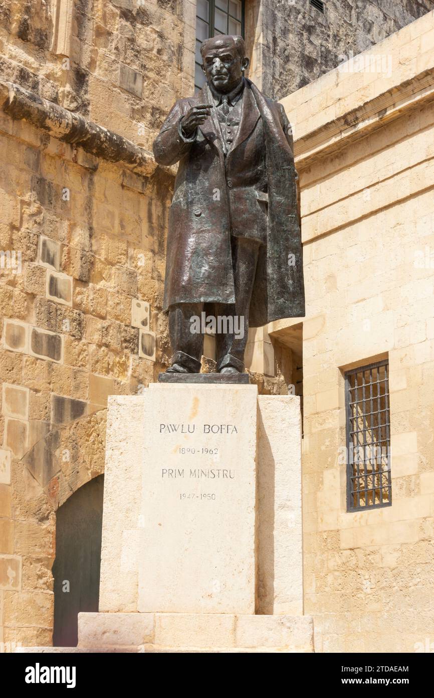 Castille Square, La Valletta, Malta.  Statue of Sir Paul (Pawlu) Boffa, OBE, 1890 – 1962.  Maltese politician, medical doctor and 5th Prime Minister o Stock Photo