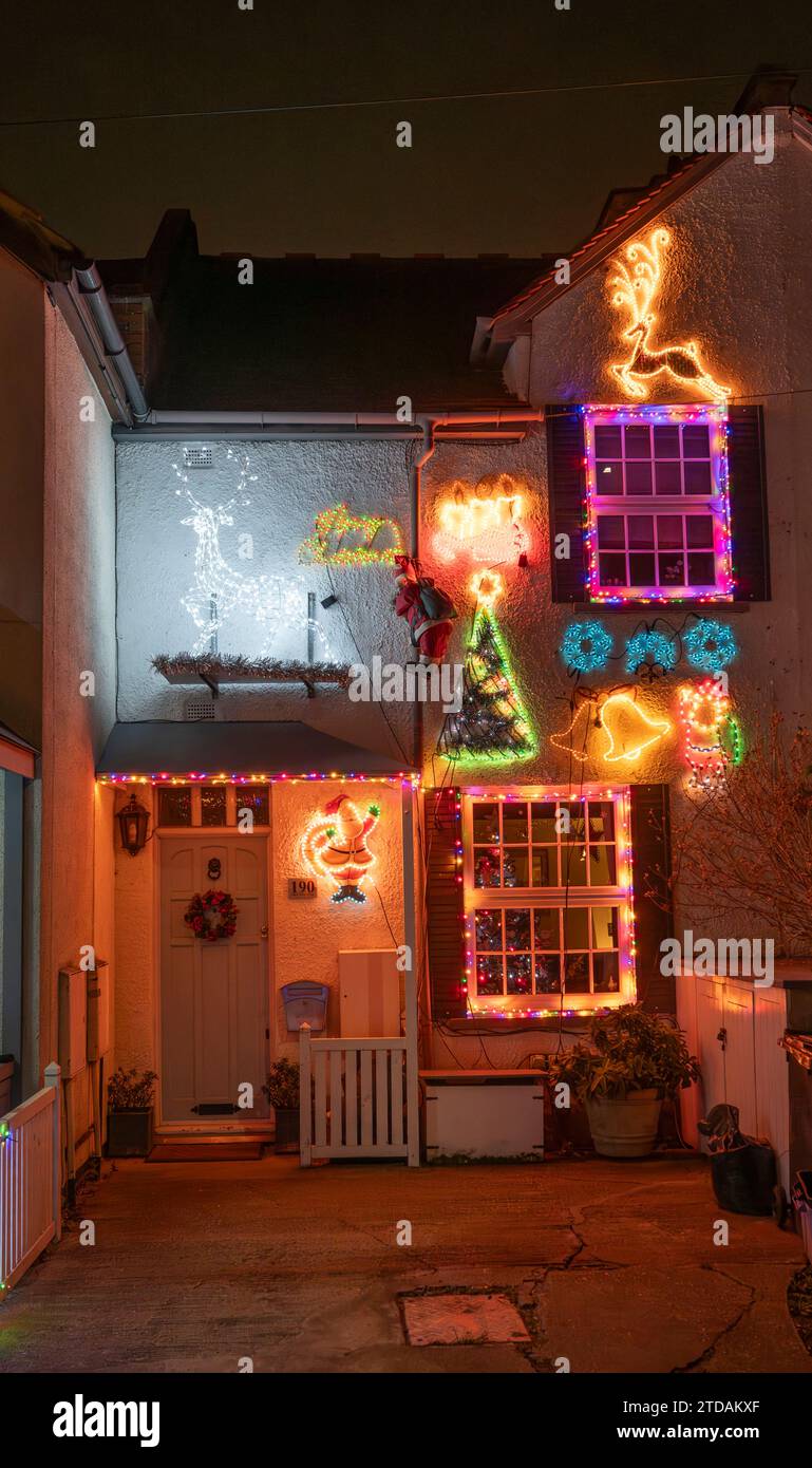 Lower Morden, Surrey, London, UK. 17th Dec, 2023. Many residents of