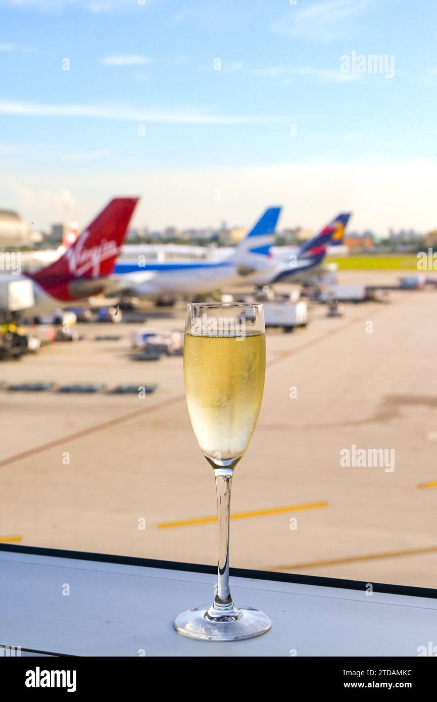 Plane champagne hi-res stock photography and images - Page 2 - Alamy