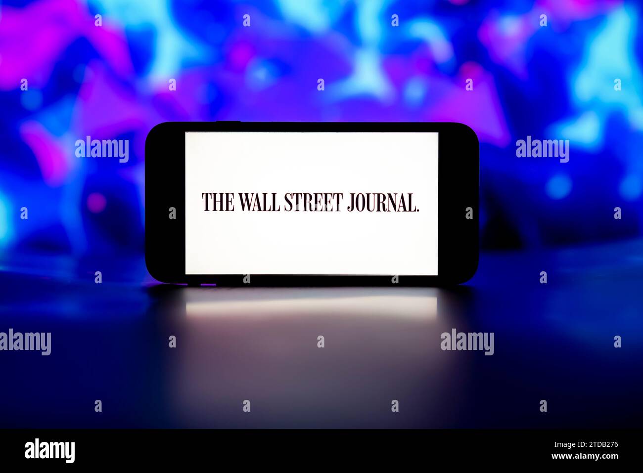 Wall street journal logo hi-res stock photography and images - Alamy