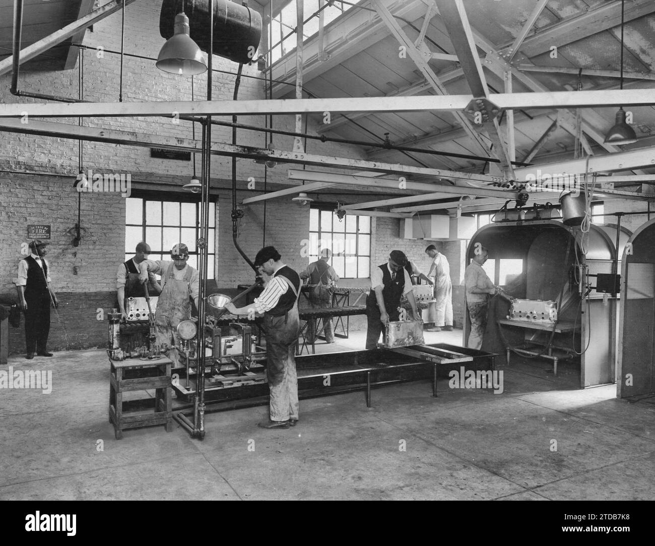 Manufacturing Hispano-Suiza Airplane Engines; Wright-Martin Aircraft Corp., New Brunswick, N.J 1917 Stock Photo