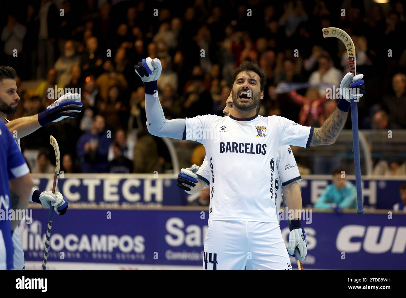 Barcelos, Portugal. 17th Dec, 2023. Barcelos, 17/12/2023 - 'quei Clube de Barcelos faced Futebol Clube do Porto this afternoon in the 12th round of the National Roller Hockey Championship 2023/2024. The game was played at the Barcelos Municipal Pavilion. Miguel Rocha (OC Barcelos) (Global Imagens) Credit: Atlantico Press/Alamy Live News Stock Photo