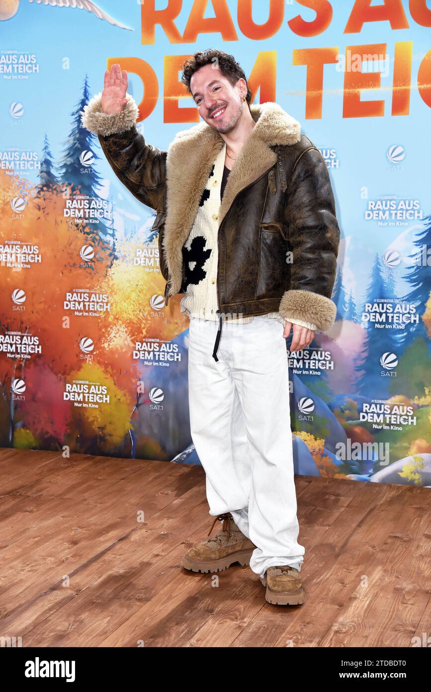 Nico Stank bei der Deutschlandpremiere von RAUS AUS DEM TEICH im Zoo