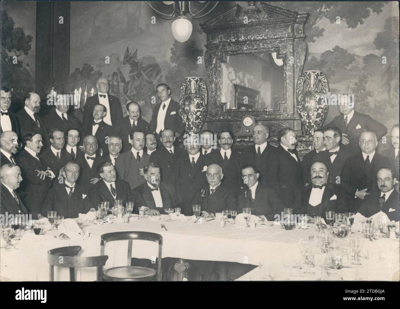 04/30/1923. Madrid. In the circle of Fine Arts. Banquet held in honor of the Argentine painter Benito Quinquela (1), with the assistance of the ambassador of the Argentine Republic (2), to celebrate the success achieved in the exhibition of his paintings. Credit: Album / Archivo ABC / José Zegri Stock Photo