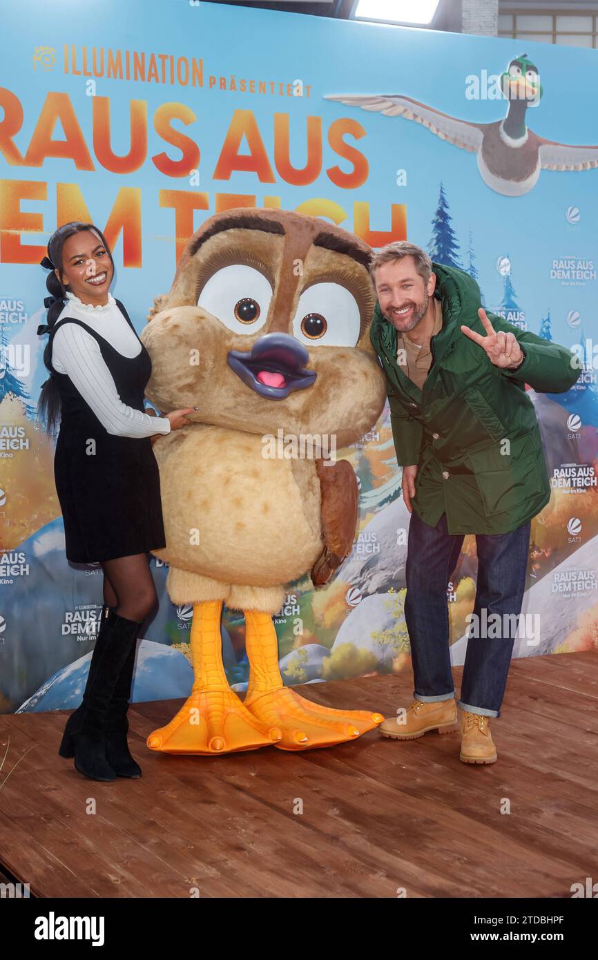 Film Premiere Raus aus dem Teich Aminata Belli und Daniel Boschmann