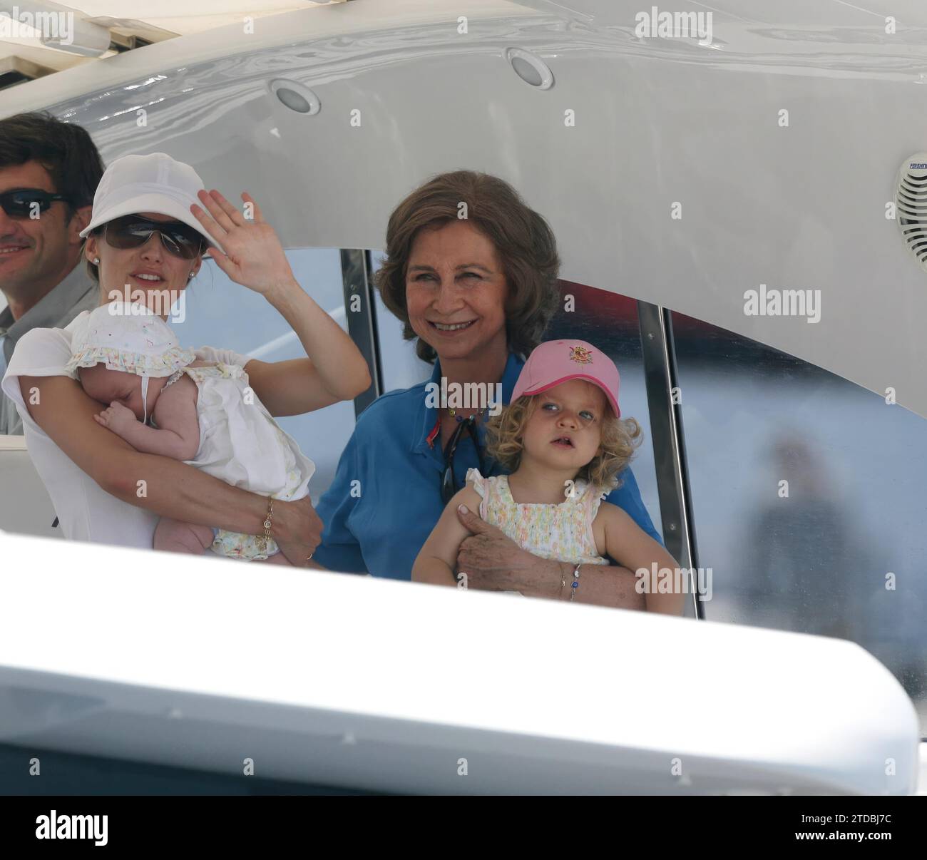 07/30/2007. palma de mallorca, 31-7-07.-sm the queen with princess letizia, infanta leonor and infanta sofia on board the somni-photo ernesto acute.archdc. Credit: Album / Archivo ABC / Ernesto Agudo Stock Photo