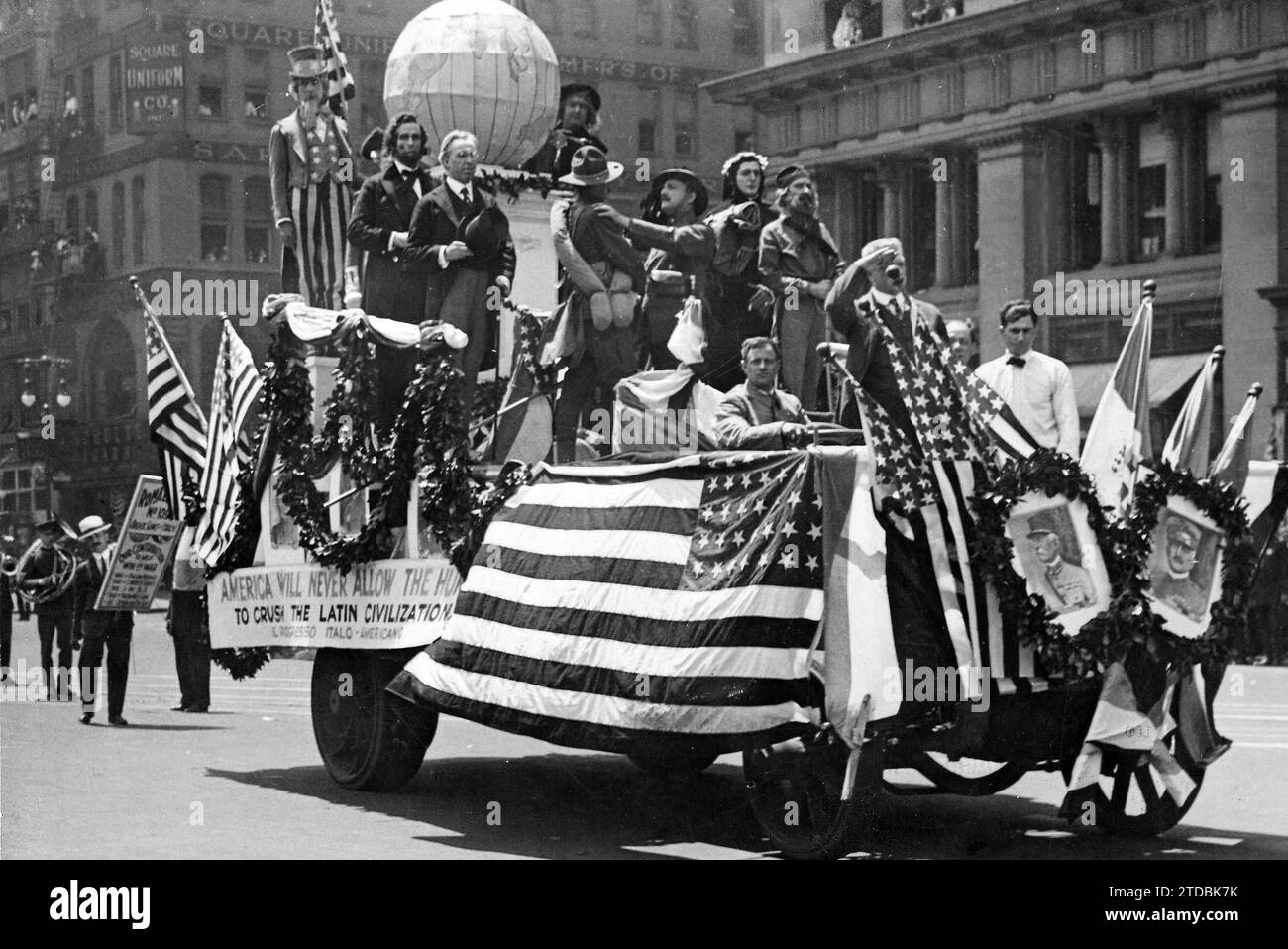 Independence day parade 1918 hi-res stock photography and images - Alamy