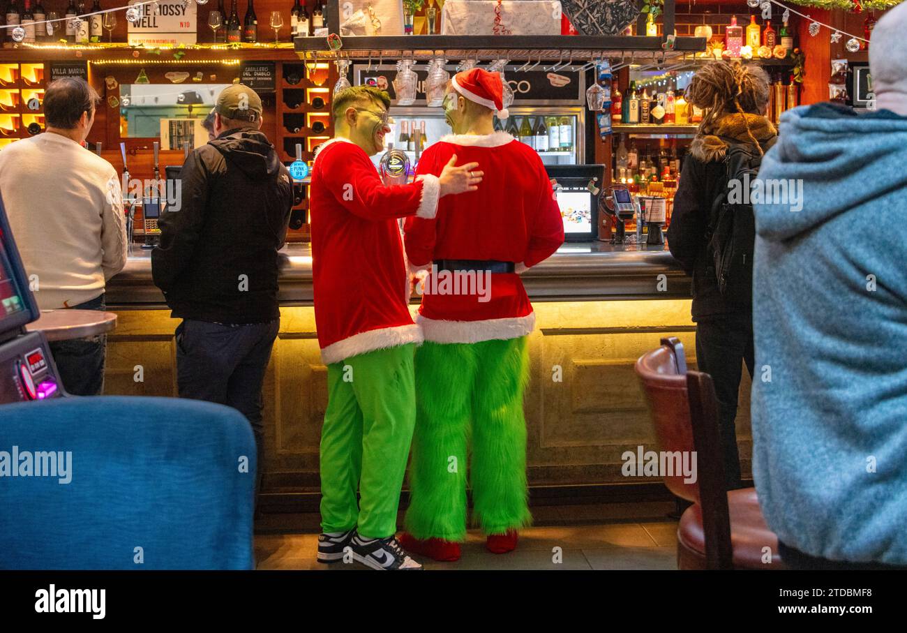 christmas cheer at Wetherspoons Stock Photo