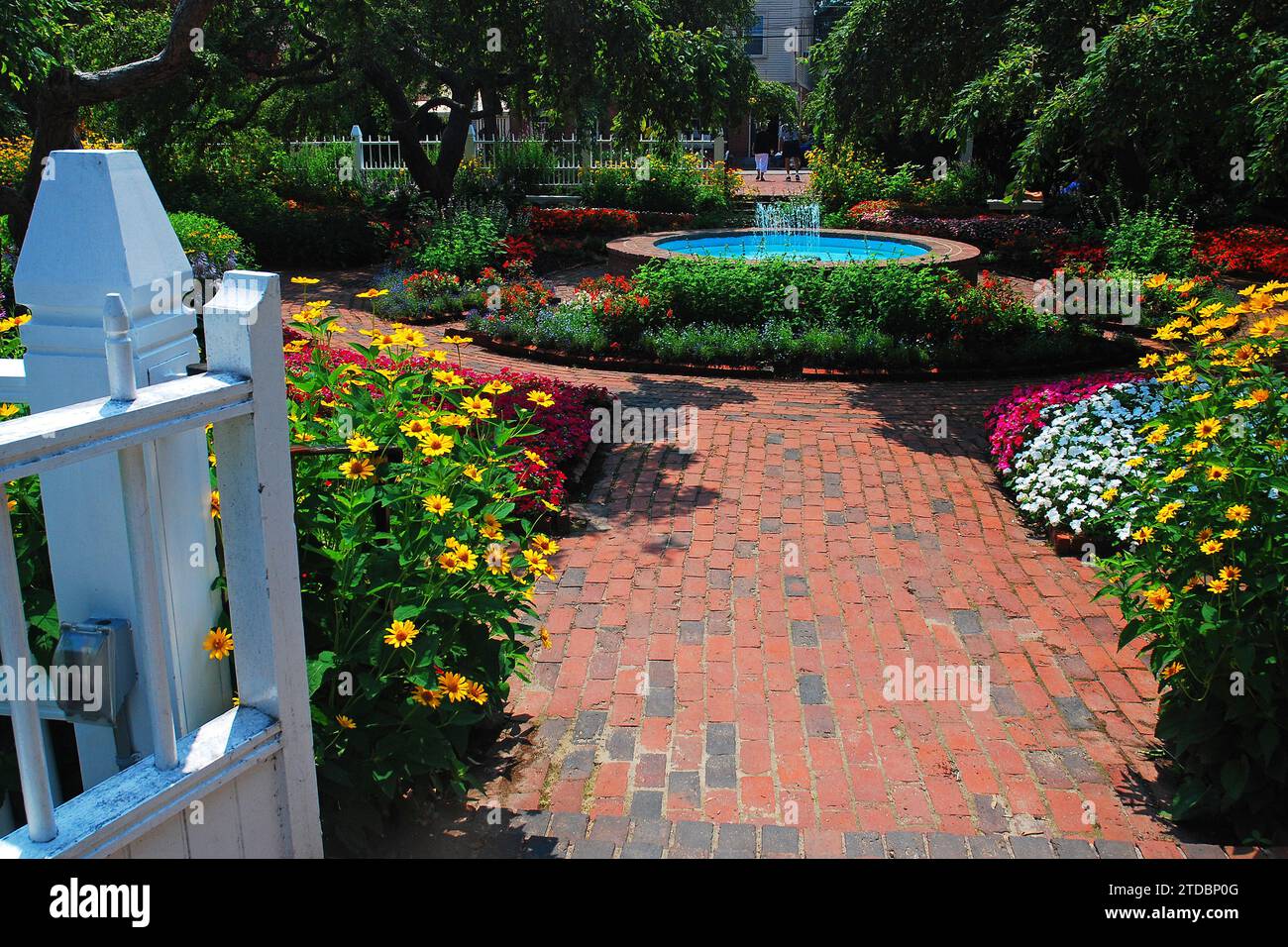 A secluded garden in the heart of downtown Portsmouth, New Hampshire Stock Photo