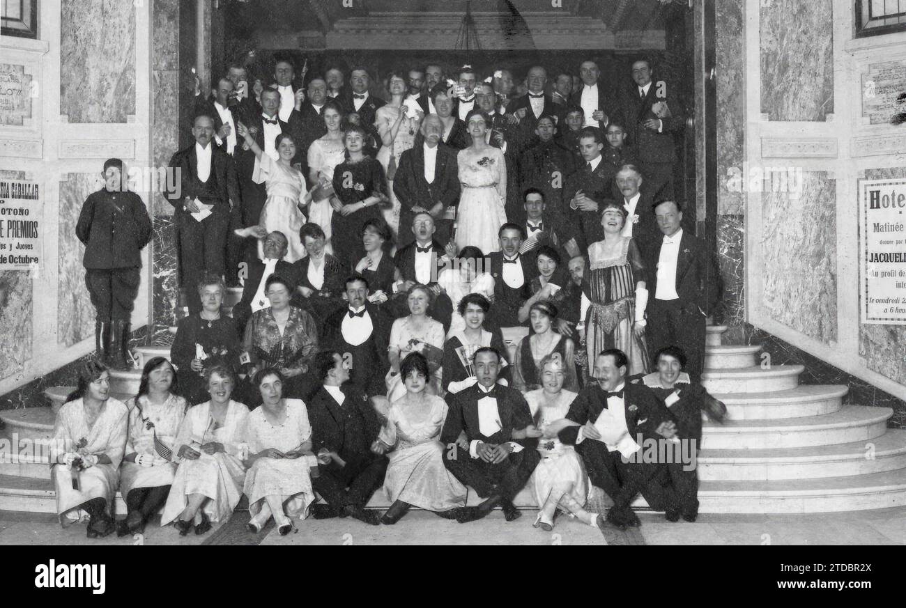 10/31/1918. At the Madrid Palace Hotel. Group of attendees at the banquet held by the English Colony to mark the end of the War. Credit: Album / Archivo ABC / Julio Duque Stock Photo