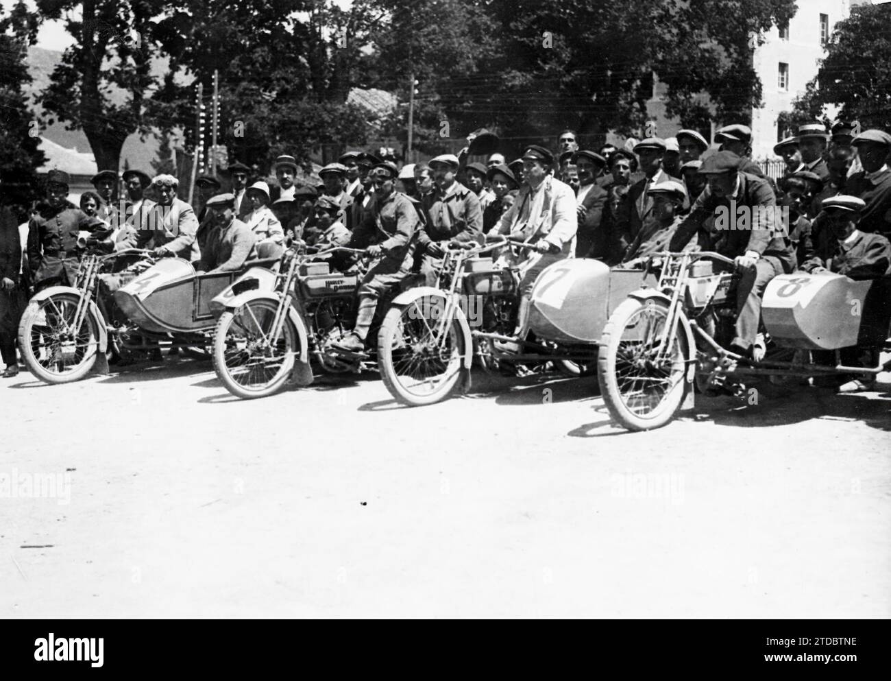 Two riders on harley davidson Black and White Stock Photos & Images - Alamy