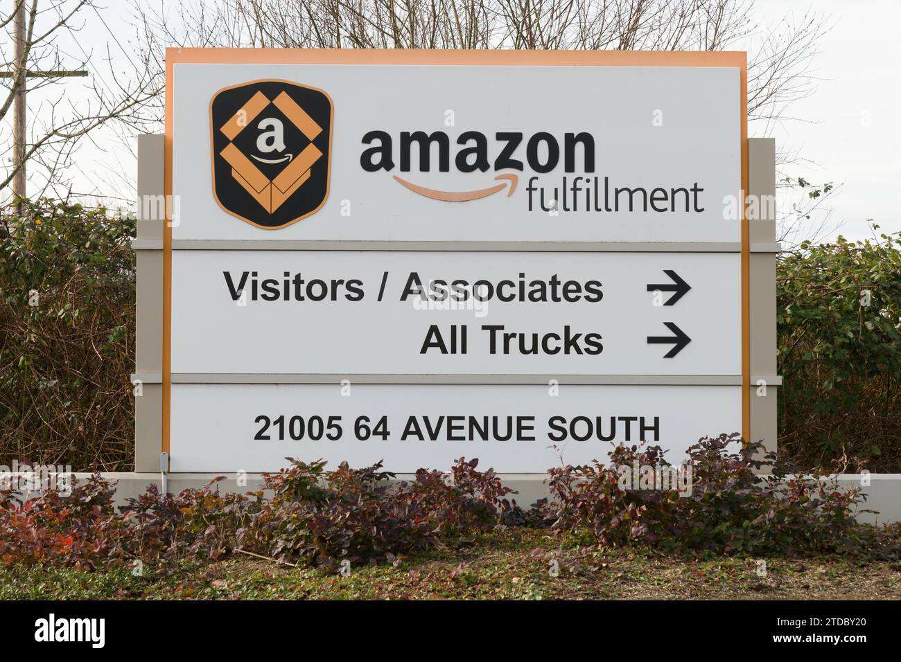 Fulfillment center hires stock photography and images Alamy