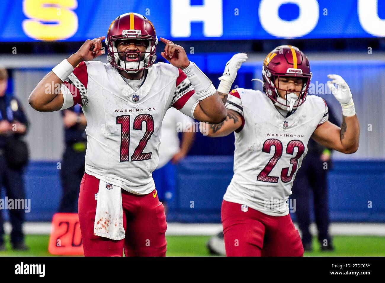 Inglewood, CA. 17th Dec, 2023. Washington Commanders quarterback Jacoby ...