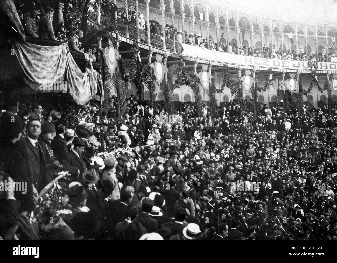 Lisbon May 1918 In The Lisbon Bullring The New President Of The Lisbon May 1918 In The Lisbon Bullring The New President Of The