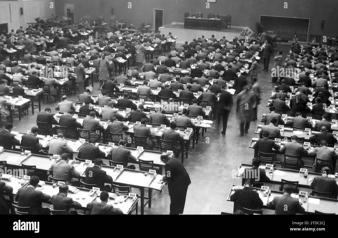 Madrid, 10/24/1955. Scrutiny room at the headquarters of the Charitable Sports Mutual Betting Board, at Costanilla de los Desamparados, 14. Credit: Album / Archivo ABC / Virgilio Muro Stock Photo