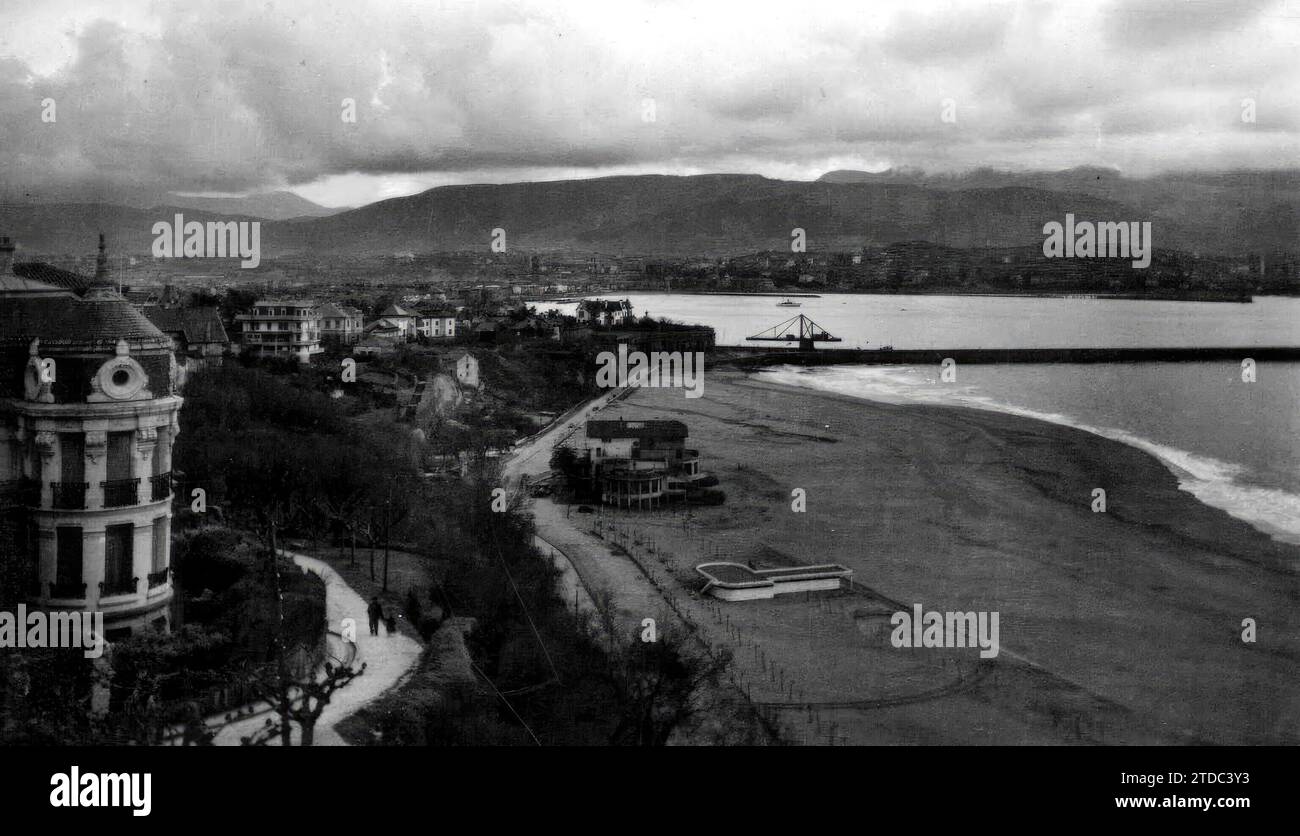 12/31/1929. Panoramic view of the casino and Ereaga beach (Vizcaya). Credit: Album / Archivo ABC / Luciano Roisin Stock Photo