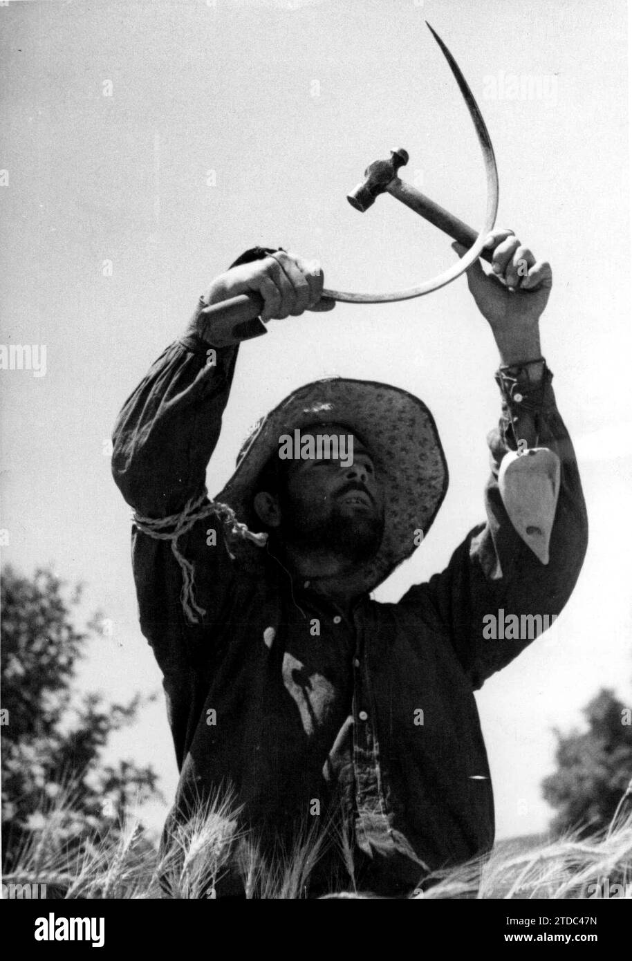 Peasant Symbol 07/24/1936. A peasant who advanced with the forces that were heading ...