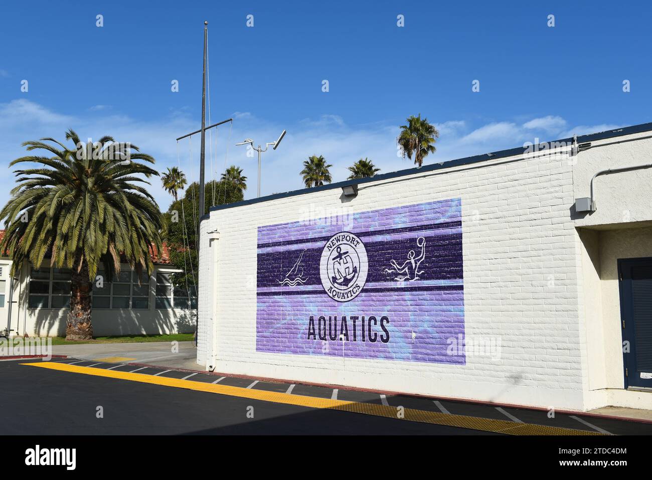 NEWPORT BEACH, CALIFORNIA - 17 DEC 2023: The Aquatics Center on the campus of Newport Harbor High School. Stock Photo