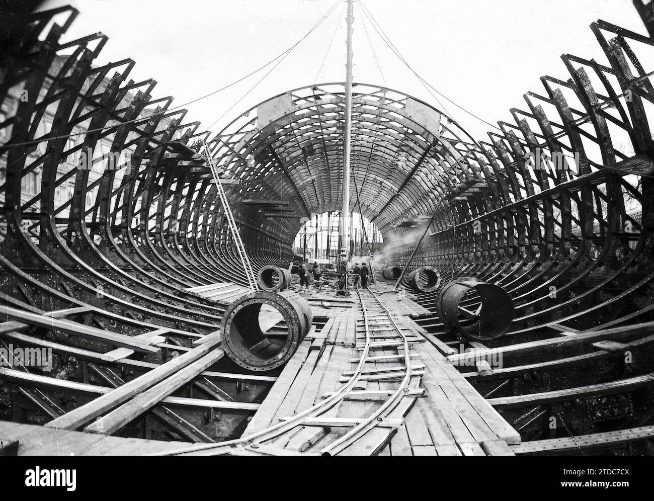 Paris (France), March 1907. New metropolitan line. Construction of the